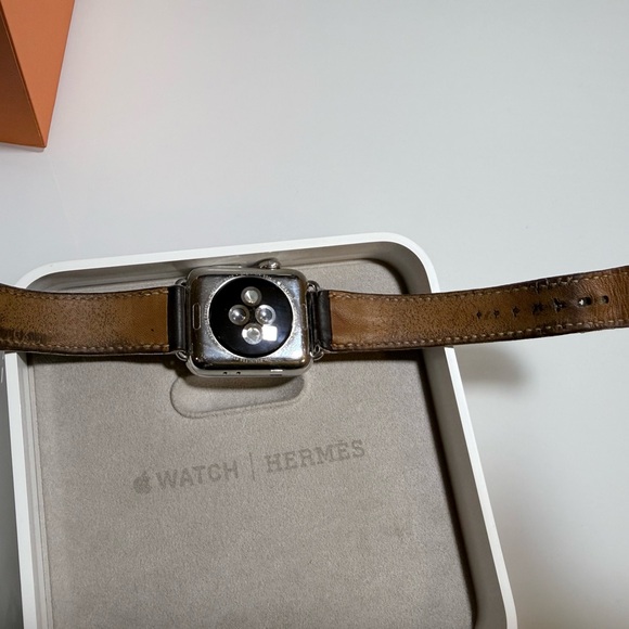 Hermès Apple Watch Series 2 - Picture 10 of 11